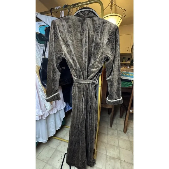 Georgette Trabolsi Sacs Fifth Avenue Vintage‎ Thick Robe W/Tassels & Animal - Picture 9 of 16